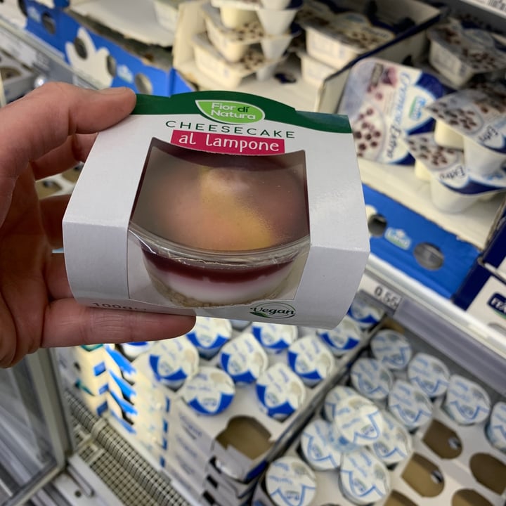 photo of Fior di Natura Cheesecake al Lampone shared by @milenaveg3646 on  12 Nov 2021 - review