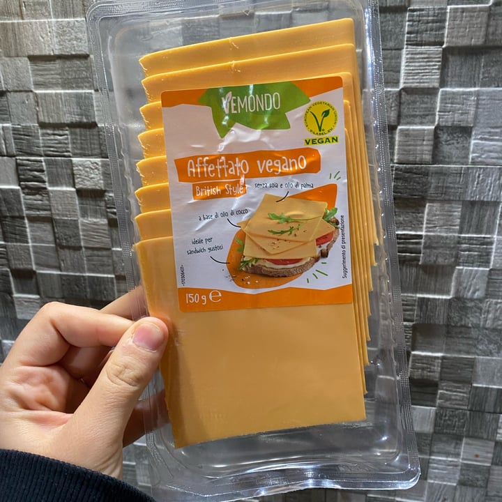review photo of Vemondo Affettato vegano British style shared by @rubricaverde on 19 Mar 2022 - review