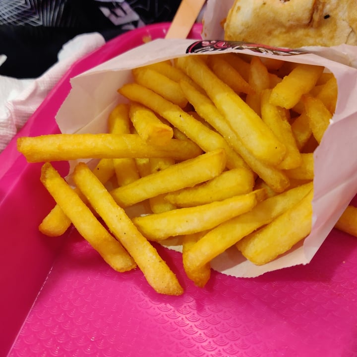 review photo of VEGAN FOX Hamburguesa Crispy shared by @xpokedoll on 13 Jun 2022 - review