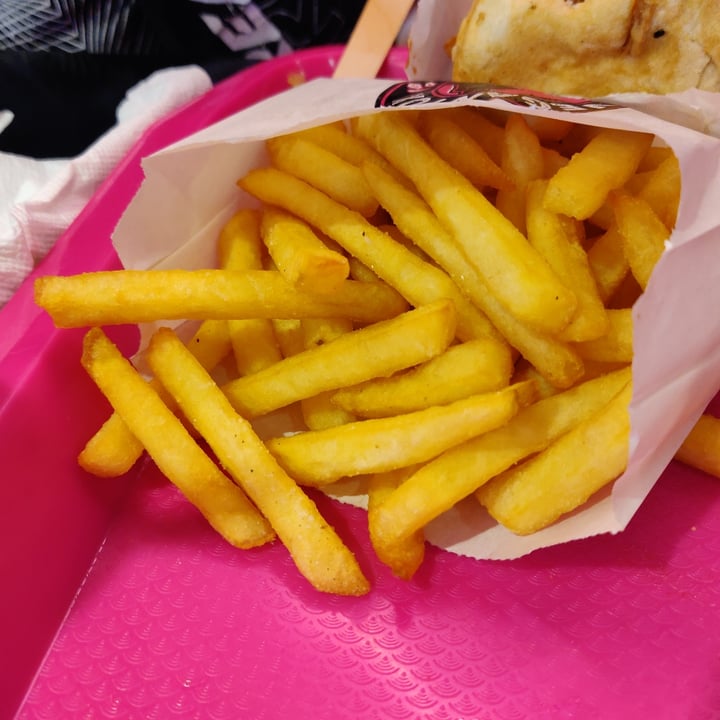 photo of VEGAN FOX Hamburguesa Crispy shared by @xpokedoll on  13 Jun 2022 - review