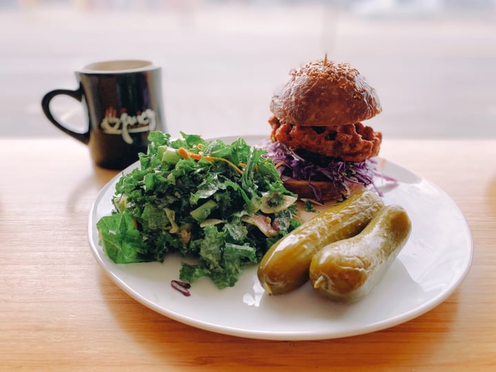 review photo of Juicy Brew JB Hot Mushroom Burger shared by @devynfields on 12 Jan 2020 - review