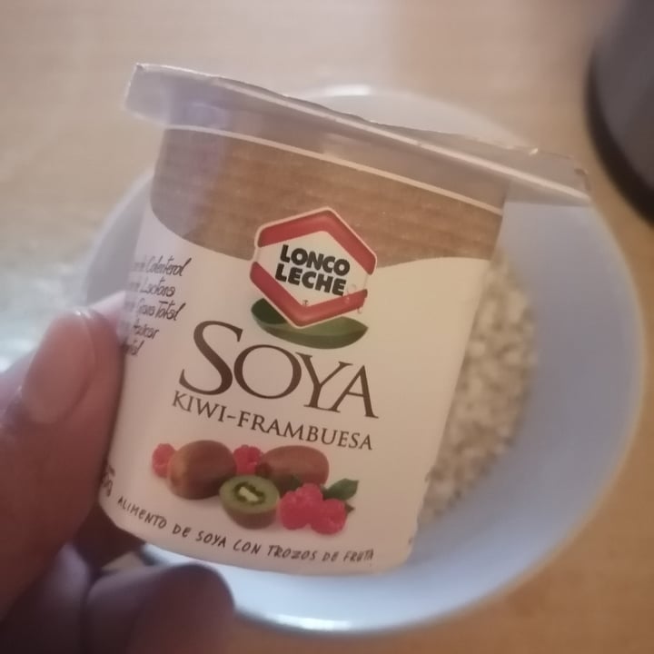 photo of Lonco Leche Soya Mango Maracuyá Yogurt shared by @sebapakidermo on  12 Sep 2020 - review
