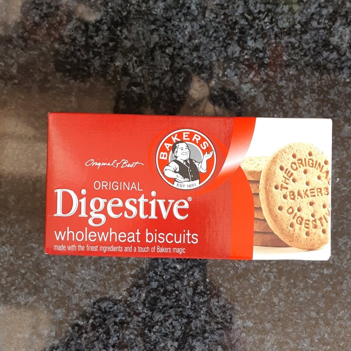 photo of Bakers Digestive wholewheat biscuits shared by @michpleace13 on  27 Aug 2020 - review