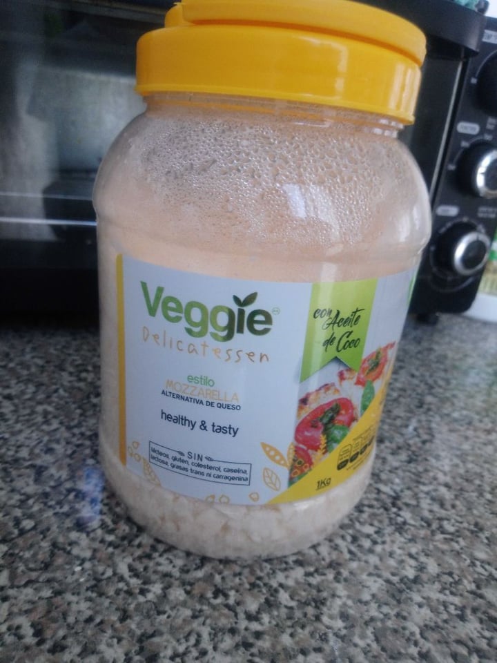 photo of Veggie Delicatessen Alternativa al Queso Estilo Mozzarella shared by @llinas on  22 Mar 2020 - review