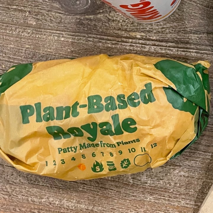 photo of Burger King Vegan Royale shared by @greenmomlife on  14 Sep 2021 - review