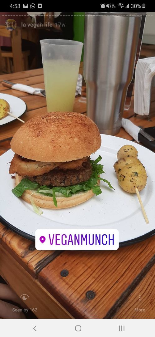 photo of VeganMunch Hamburguesa Bbq shared by @ichbinangie on  13 Dec 2019 - review