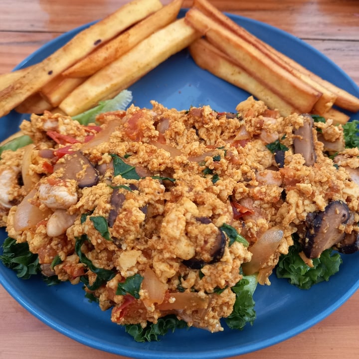 review photo of iVegan Danang Tofu Scramble Sandwich shared by @gregorygreen on 24 Jun 2022 - review