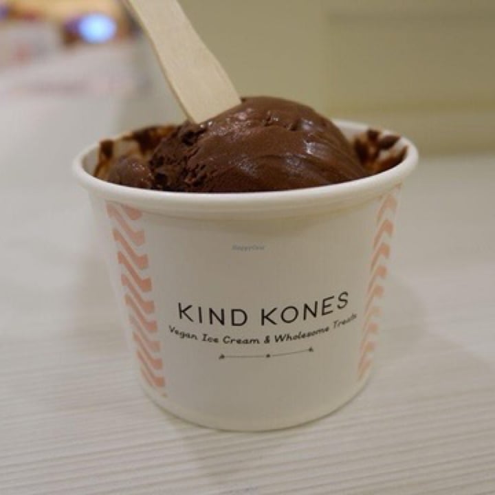 review photo of Kind Kones Chocolate Sorbet shared by @nnelg on 10 Jun 2020 - review