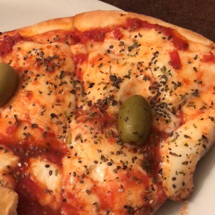 photo of Empanadas de 10 San Isidro Pizza de Muzzarella Vegana shared by @mavita on  05 Jul 2020 - review