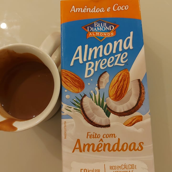 photo of Blue Diamond Leite de amendoas shared by @alinecristinaabreud on  21 May 2022 - review