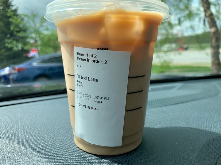 photo of Starbucks Iced Vanilla Soy Latte shared by @jeremytheape on  06 May 2022 - review