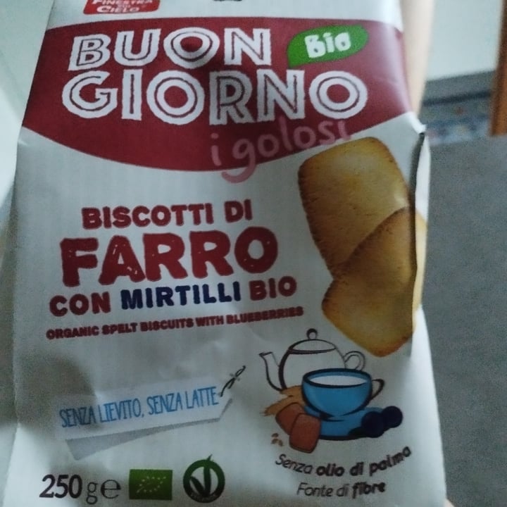 photo of La  Finestra del Cielo Biscotti Di Farro Con Mirtilli Bio shared by @taniateach on  07 Aug 2022 - review