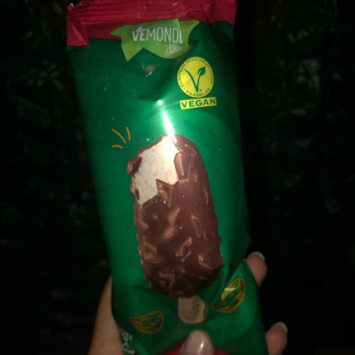 review photo of Vemondo Gelato con Mandorle shared by @marinachia on 11 Aug 2022 - review