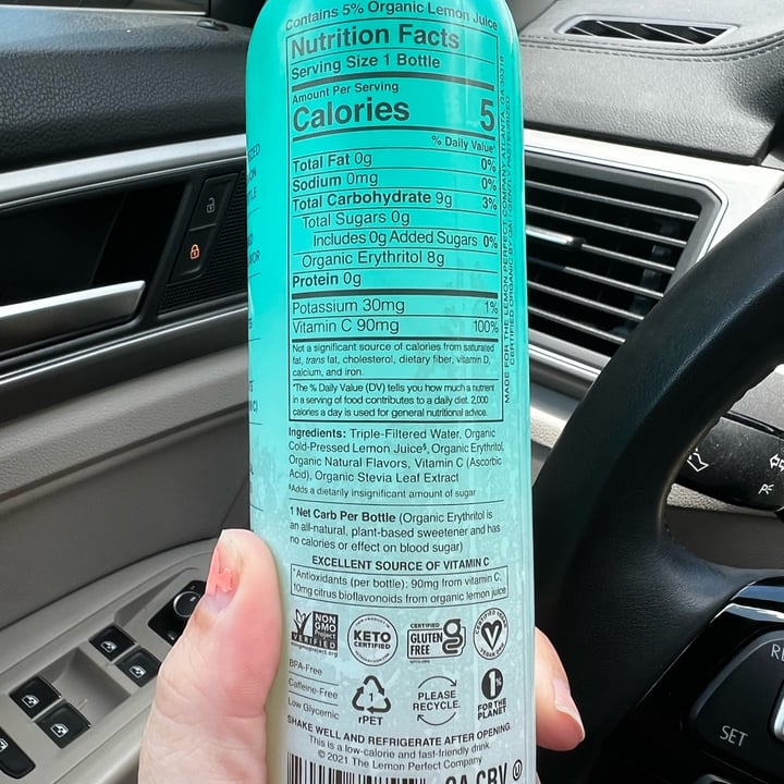review photo of Lemon perfect Pineapple coconut cold-pressed lemon water shared by @dlynn1921 on 29 Jul 2022 - review