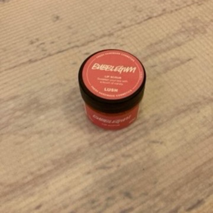 photo of LUSH Fresh Handmade Cosmetics Bubblegum Lip scrub shared by @clarehky on  13 Jun 2020 - review
