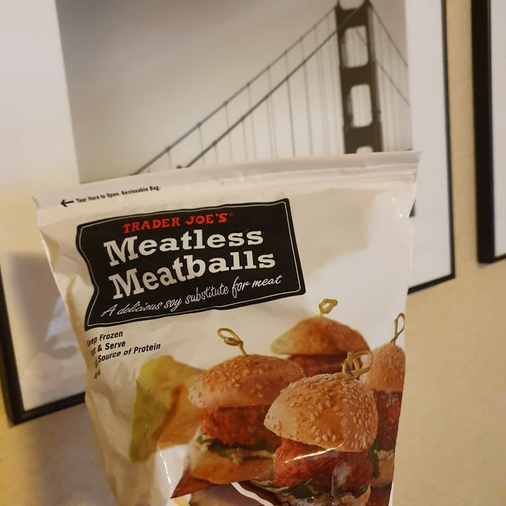 photo of Trader Joe's Meatless Meatball shared by @anistavrou on  18 Nov 2020 - review