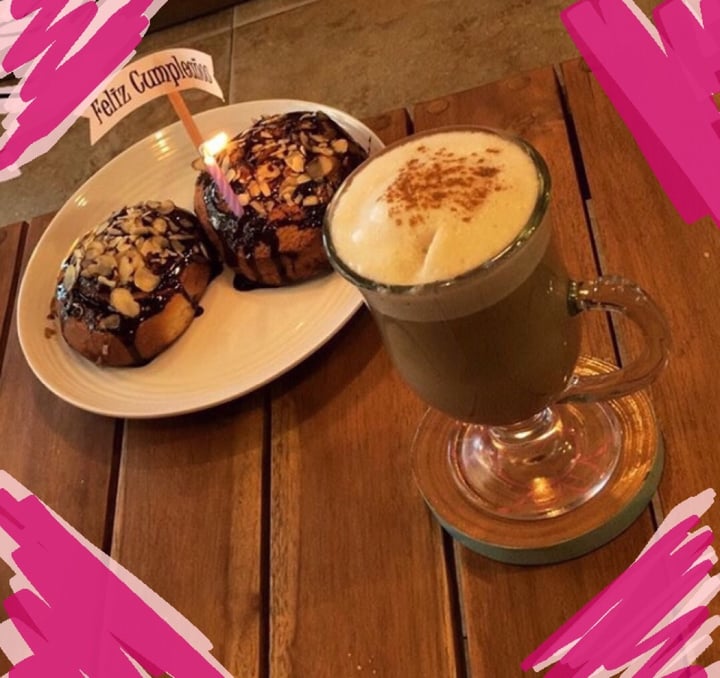 review photo of Frambuesa Pastelería Vegan Rollo de Canela shared by @mariasamej on 19 Aug 2019 - review