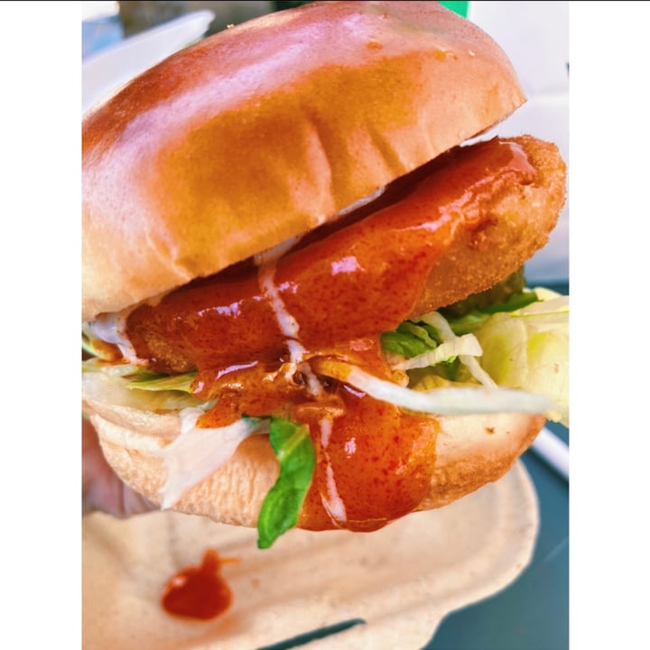 photo of VeggieGrill Crispy Buffalo Chickin’ Sandwich shared by @groovyjunebug on  25 Jul 2021 - review