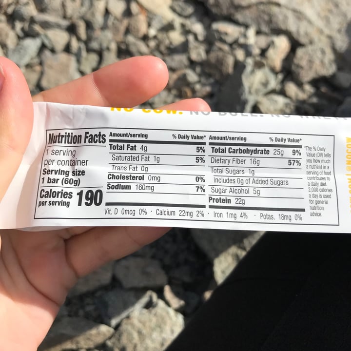 photo of No Cow Lemon Meringue Pie Protein Bar shared by @curvycarbivore on  10 Aug 2020 - review
