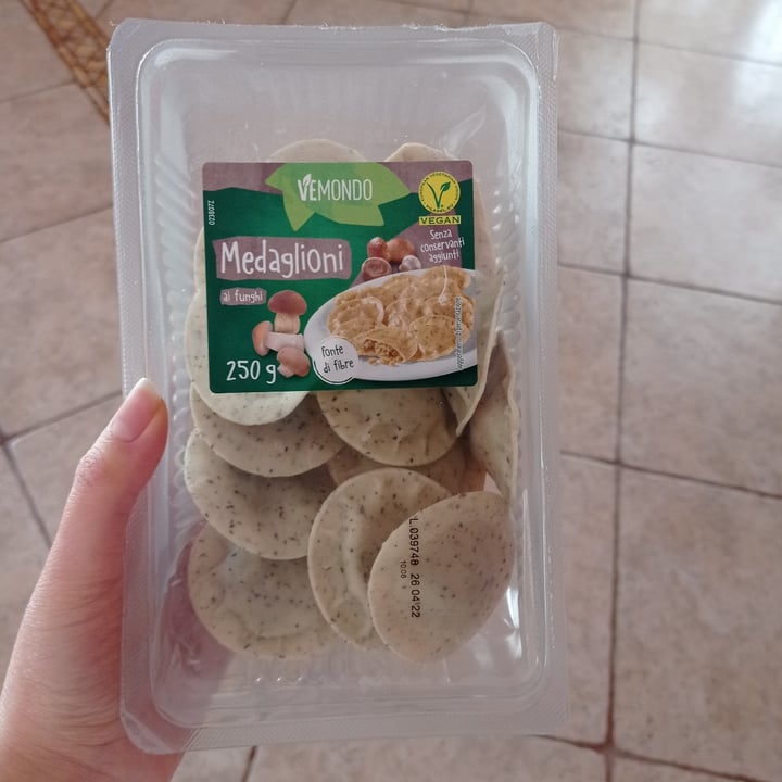 photo of Vemondo Medaglioni ai funghi shared by @rebecamarras on  17 Mar 2022 - review