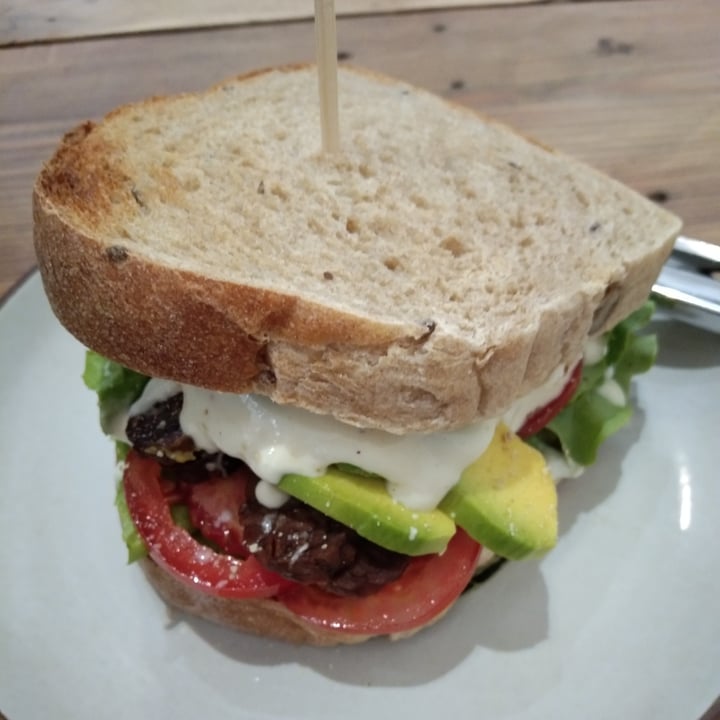 photo of Lá Studio Tempeh sandwich shared by @andreaalexandra on  27 Oct 2020 - review