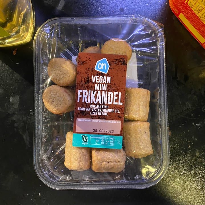 photo of Albert Heijn Vegan mini frikandel shared by @astxnto on  26 Feb 2022 - review