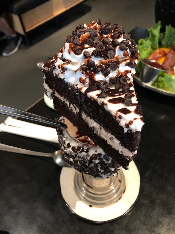 review photo of Black Tap The Vegan Chocolate Cake Shake shared by @ryankatz on 27 Mar 2020 - review