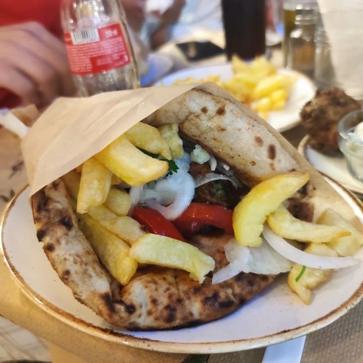 photo of Πιτονοστιμιές Grill house Vegan Gyros shared by @verooh on  16 Jul 2022 - review