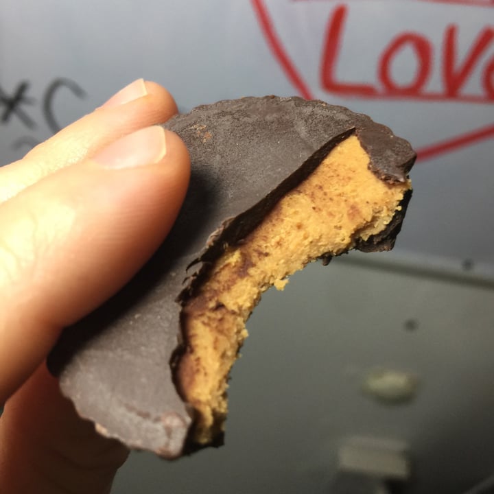 photo of Lily's Dark Chocolate Peanut Butter Cups shared by @ellreed on  23 Sep 2021 - review