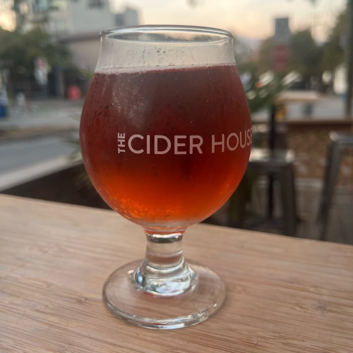 photo of The Cider House strawberry earl grey cider shared by @cave-tranquil on  10 Oct 2022 - review