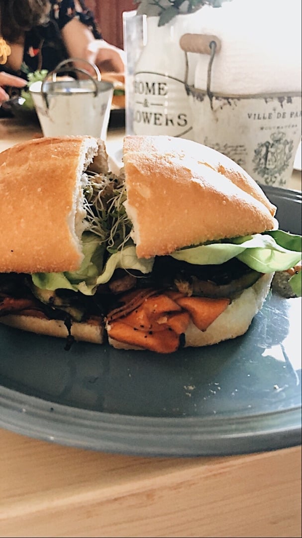 photo of Luan Veggie Sandwich (En Pan Telera) shared by @kassvegan on  15 Jan 2020 - review