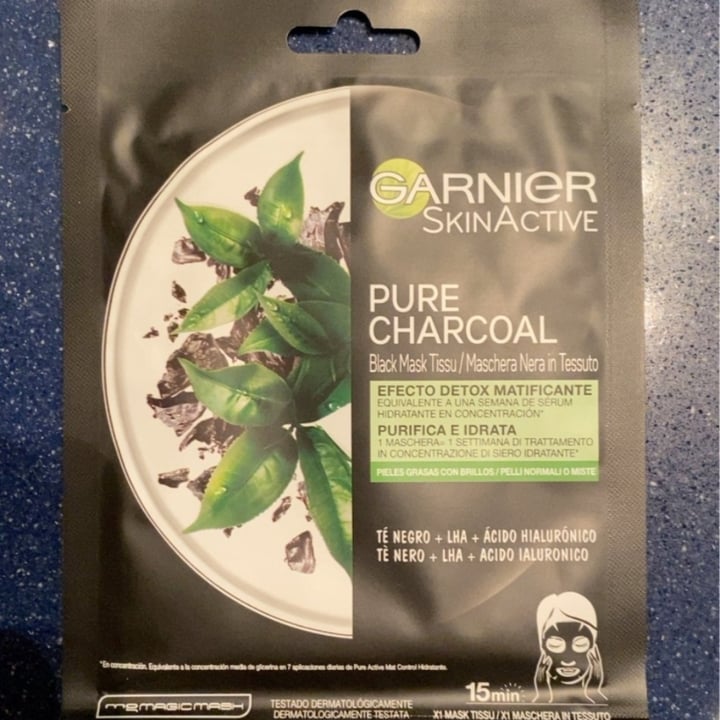 review photo of Garnier Skin active pure charcoal maschera in tessuto shared by @giulia944 on 18 May 2022 - review