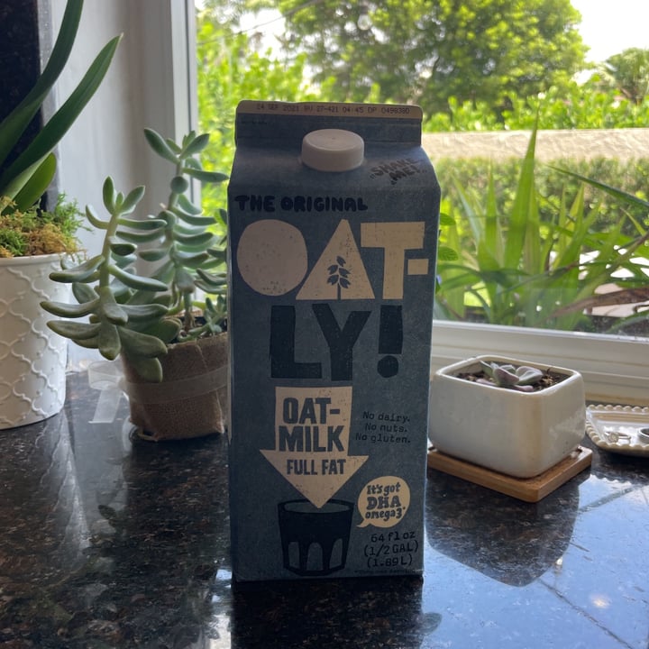 review photo of Oatly The Original Oatly Oat Milk Full Fat shared by @lgall007 on 31 Jul 2021 - review