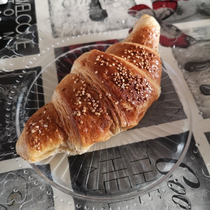 photo of Sweet Moment Croissant Vegano Con Marmellata di Arance shared by @nihal49 on  26 Jan 2022 - review