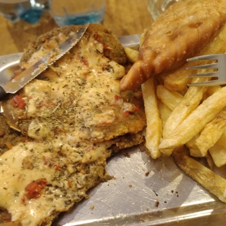 photo of La Reverde Parrillita Vegana Milanesa de seitan shared by @veganmau on  31 Oct 2021 - review