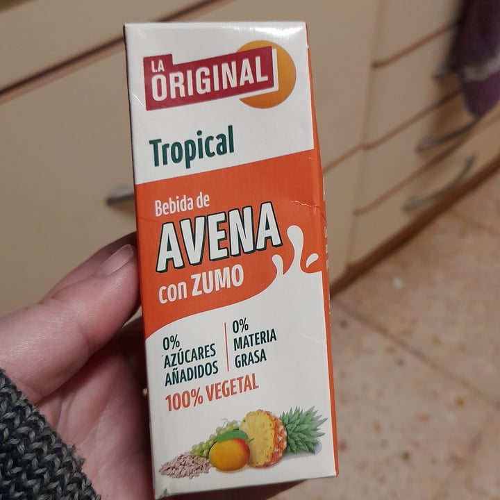 photo of La Original Bebida de Avena con Zumo Tropical shared by @martaydei on  25 Feb 2022 - review