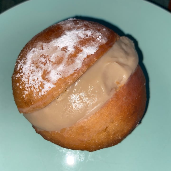 review photo of Amarama Vegan Sonho de Doce de Leite shared by @vegcomma on 09 Oct 2021 - review