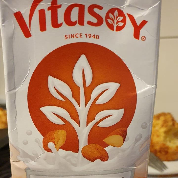 photo of Vitasoy Almond Milk Unsweetened shared by @vanenaweb on  20 May 2022 - review