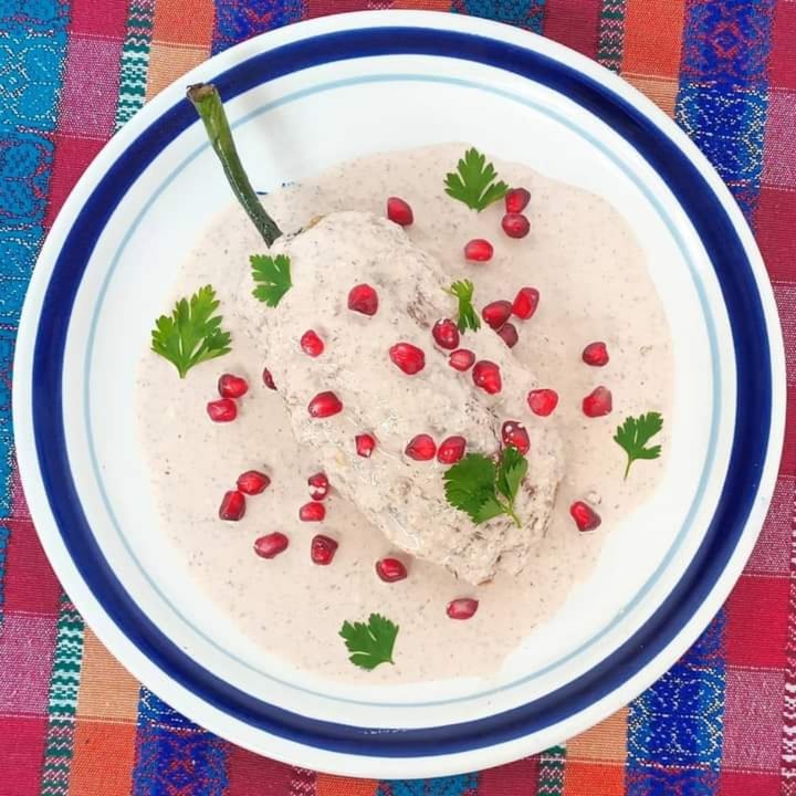 photo of Hojas de Luna Chiles Enogada Veggie shared by @lupitadiaz on  07 Oct 2021 - review