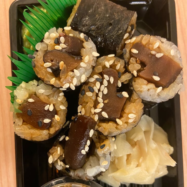 photo of Niiko - Sushi x Vegan SHIITAKE MAKI shared by @fxk on  21 Aug 2022 - review