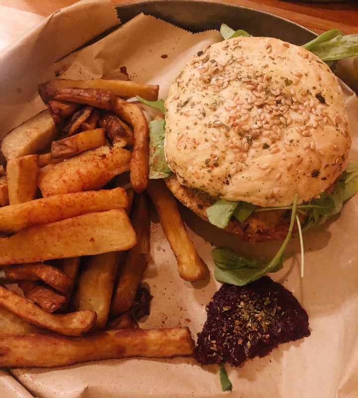 photo of SHIPIBO Bistro Amazonico Hamburguesa Amanita shared by @marianitaroldan on  08 Sep 2019 - review