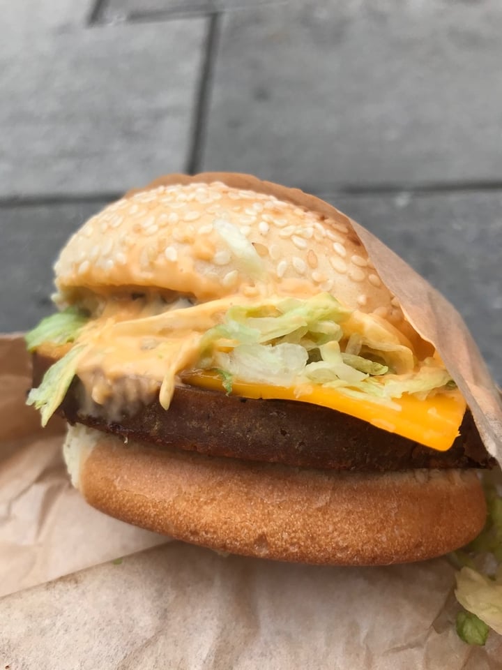 review photo of Marty's V Burger Restaurant Original World Famous Burger shared by @samcclain on 26 Apr 2020 - review