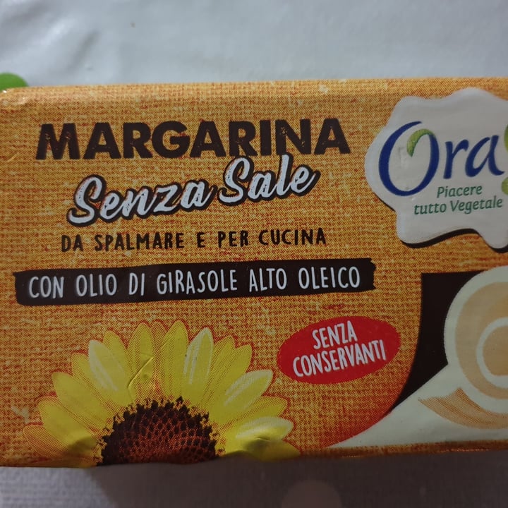 photo of OraSí Margarina senza sale shared by @giovegan90 on  12 Jan 2022 - review