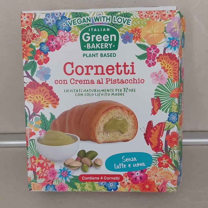 review photo of italian green bakery cornetti con crema al pistacchio shared by @valemnt on 19 Nov 2022 - review