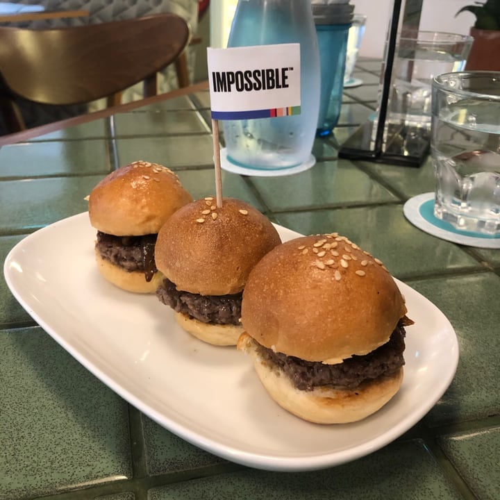 photo of Privé Tiong Bahru Impossible™ Mini Burgers shared by @emelty on  19 Oct 2020 - review