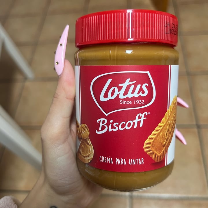 photo of Lotus Biscoff Biscoff cookie butter shared by @crisveganqueen on  26 May 2022 - review