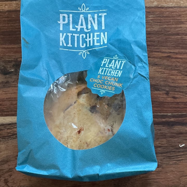 review photo of Plant Kitchen (M&S) 5 Plant Kitchen Dark Chocolate Chunk Cookies shared by @earthsoul on 15 Sep 2022 - review
