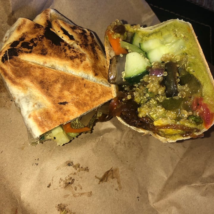 review photo of El Patio Juice Bar Burrito shared by @catalinavalezuela on 28 Apr 2020 - review