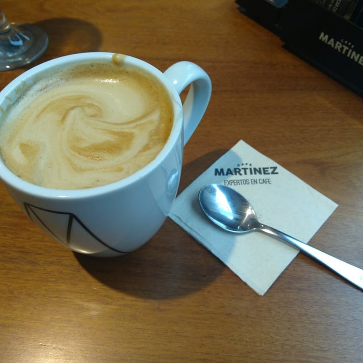 photo of Café Martínez Latte de chocolate y avellanas con leche de almendras shared by @mila20 on  05 Aug 2021 - review