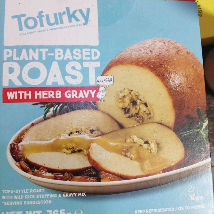 photo of Tofurky Plant-Based Roast & Gravy shared by @camhegre on  07 Jan 2021 - review